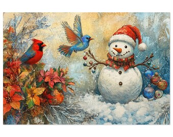 Puede incluir: Un muñeco de nieve con un gorro de Papá Noel rojo y una bufanda roja y blanca se encuentra en la nieve con un pájaro azul volando por encima y un cardenal posado en una rama de un arbusto invernal con flores de poinsettia rojas.