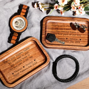 Leere deine Taschen Daddy - Personalisiertes Holztablett mit Gravur, Vatertagsgeschenk für Papa, personalisiertes Holztablett, personalisiertes Tablett für Männer