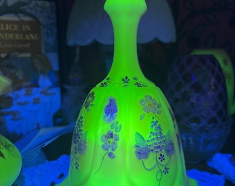 Fenton Burmese Grape Bell Ruffle GLOWER