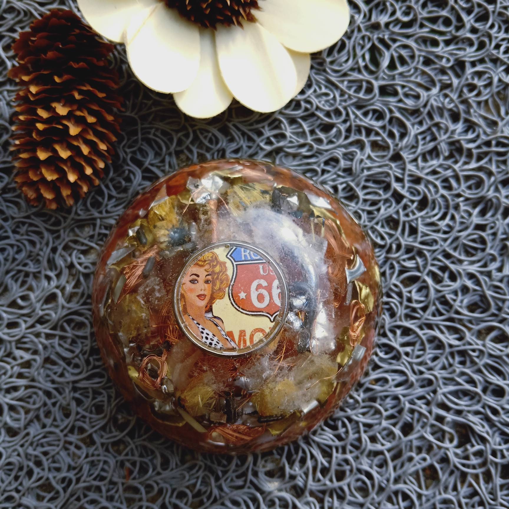 Orgonite Style Vintage Pin Up