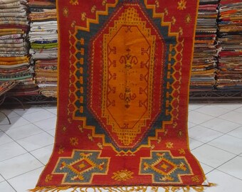 Red Berber Treasures | Traditional Moroccan Carpets
