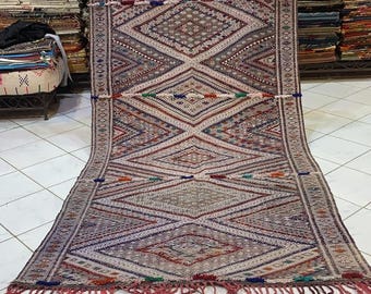 Vintage Moroccan Rug - Authentic Handwoven Berber Carpet
