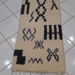 Custom moroccan runner rug - Gorgeous Boujaad runner rug  - Azilal berber wool rug- Vintage Morocco Runner rug- Berber Colorful Runner Rug
