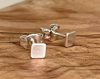 Small Sterling Square Stud Earrings / Post Earrings, Geometric sterling silver stud earrings, silver square studs, dainty earrings