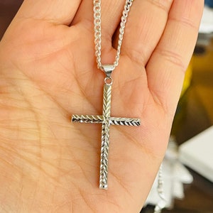 Sterling Silver Cross with Curb Chain, Silver With Diamond Cut Cross Pendant, Men's 925 silver cross Image 5