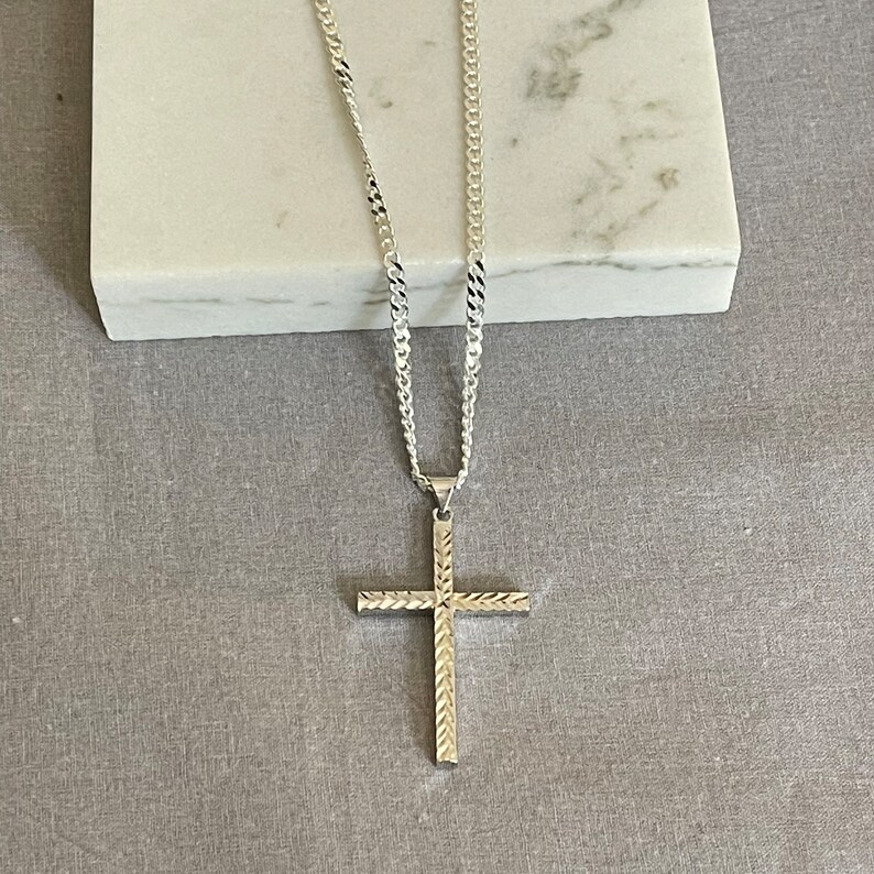 Sterling Silver Diamond Cut Cross Pendant, Curb Chain Image 2