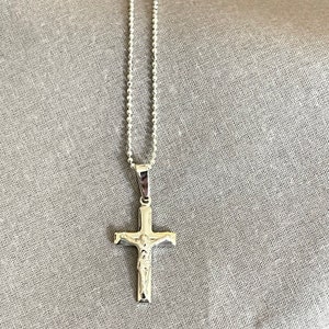 Elegant 925 Silver Crucifix Cross Necklace – A Timeless Symbol of Faith Image 6