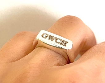 Handgemaakte sterlingzilveren rechthoekige zegelring, gepersonaliseerde gravure