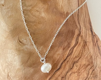 Elegant Silver Necklace with Pearl Pendant - Dainty Jewelry Gift