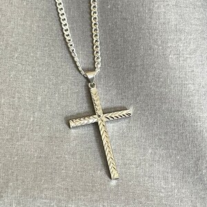 Sterling Silver Cross with Curb Chain, Silver With Diamond Cut Cross Pendant, Men's 925 silver cross Image 9