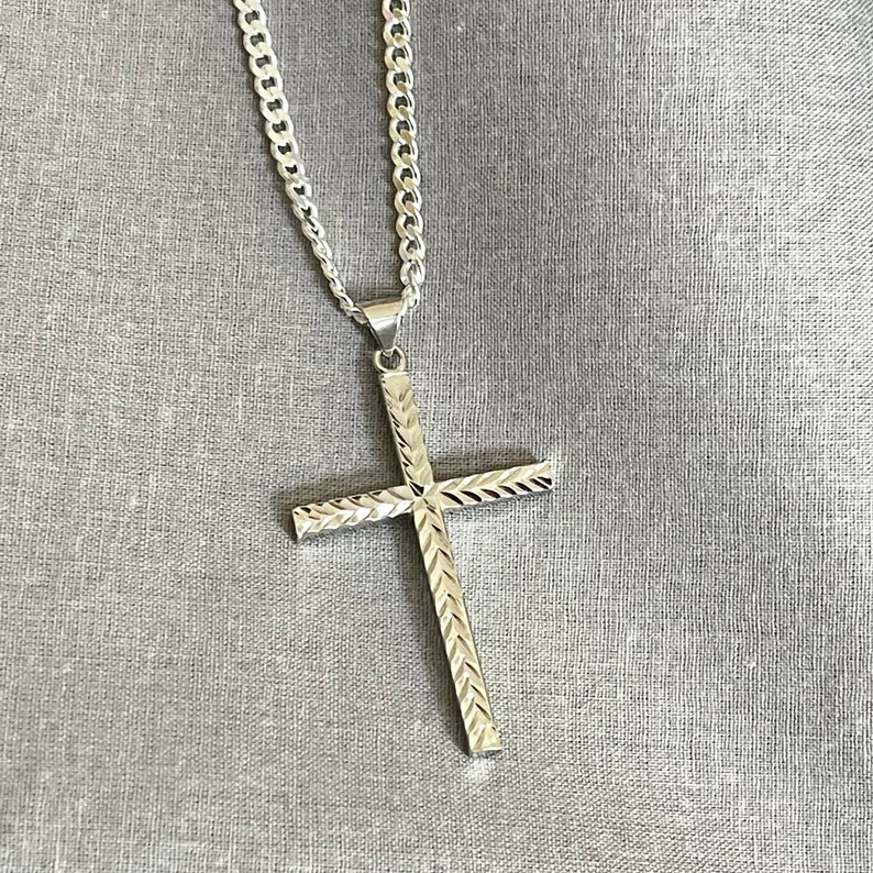 Sterling Silver Diamond Cut Cross Pendant, Curb Chain Image 1