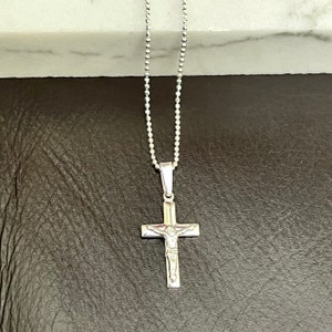 Elegant 925 Silver Crucifix Cross Necklace – A Timeless Symbol of Faith Image 2
