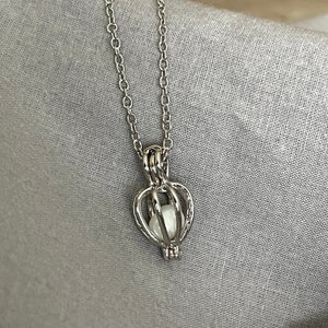 Pearl Cage Pendant  , Necklace Set Silver-tone Heart Cage Locket image 5