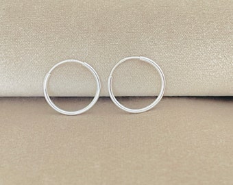 925 Sterling Silver Fine Circle Endless Hoops Polished Round Sleeper Earrings Diameter 15mm, 20mm, 25mm Endless Minimalist Everyday Wear