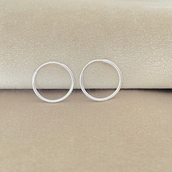 925 Sterling Silver Fine Circle Endless Hoops Polished Round Sleeper Earrings Diameter 15mm, 20mm, 25mm Endless Minimalist Everyday Wear