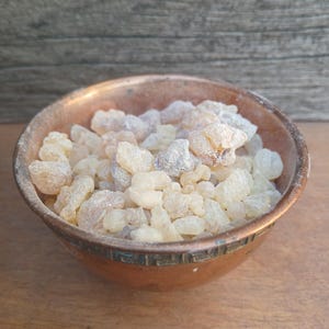Altar Blend 3/4 oz. Charcoal Burning Resin Incense For Protection, Spirituality & Love Plus a FREE GIFT!