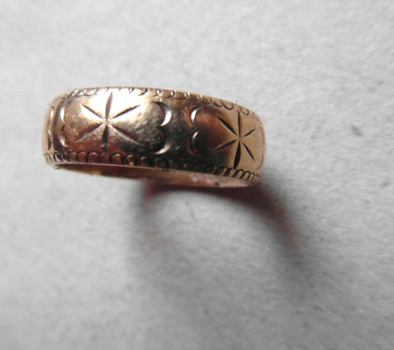 gold ring, 9 carat gold, vintage gold ring, jewellery, gold jewellery, engraved gold ring, vintage gold wedding ring,