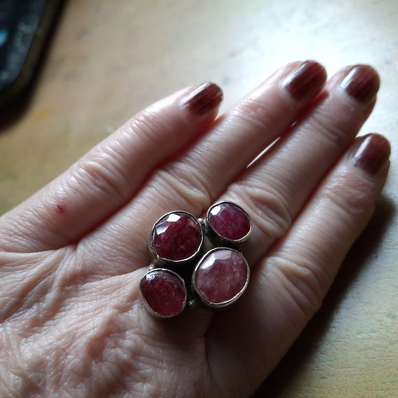 Raw genuine ruby ring, silver setting, silver gil… - image 4