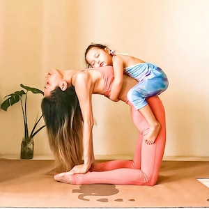 Lauryan eco-friendly child-sized cork yoga mat