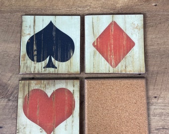 Set Di 4 Sottobicchieri In Legno Naturale Con Disegno Poker - 9x9 Cm, Cerati, Originali Per Proteggere Tavoli E Superfici