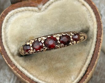 Vintage Five Stone Garnet Gypsy Ring 9 Carat Yellow Gold 1980, Boat Shaped Garnet Ring, Stacking Ring, Garnet Jewelry Jewellery Gift