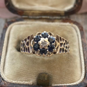 Vintage Sapphire and Diamond Daisy Ring 9 Carat Yellow Gold 1970s, Sapphire Jewellery Jewelry Gift