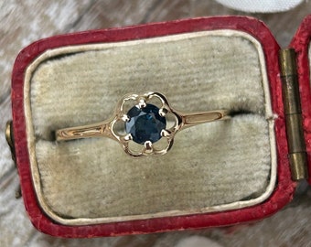 Vintage Blue Sapphire Solitaire Ring 9 Carat Yellow Gold 1981, Dainty Belcher Set Sapphire Ring, Sapphire Jewellery Jewelry Gift For Her