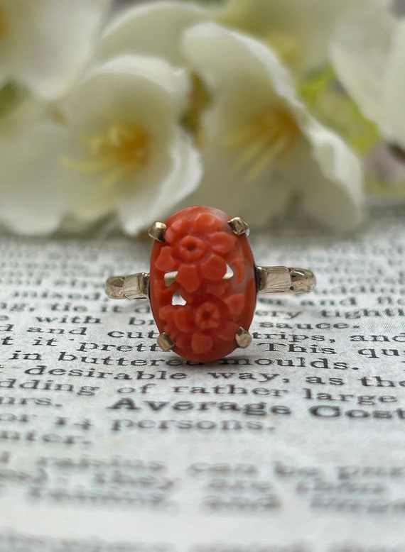 Vintage Carved Coral Flower Ring 9 Carat Yellow G… - image 7