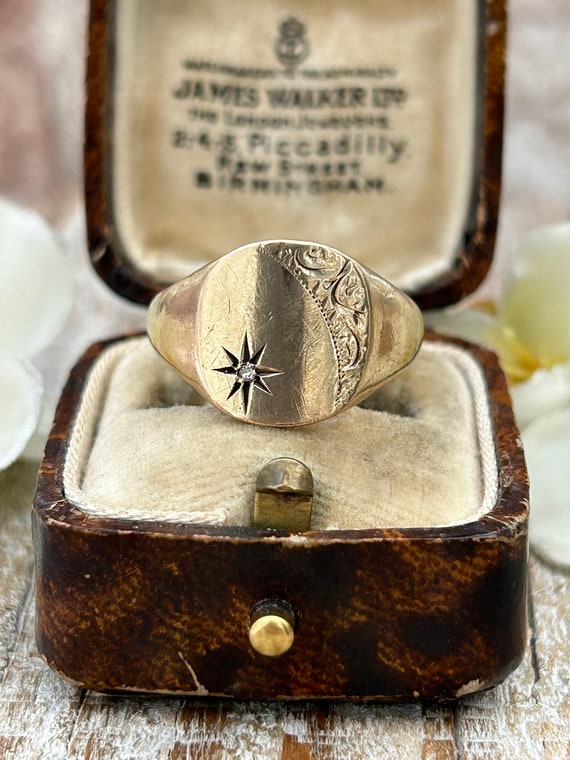 Vintage Star Set Diamond Signet Ring 9 Carat Yell… - image 3