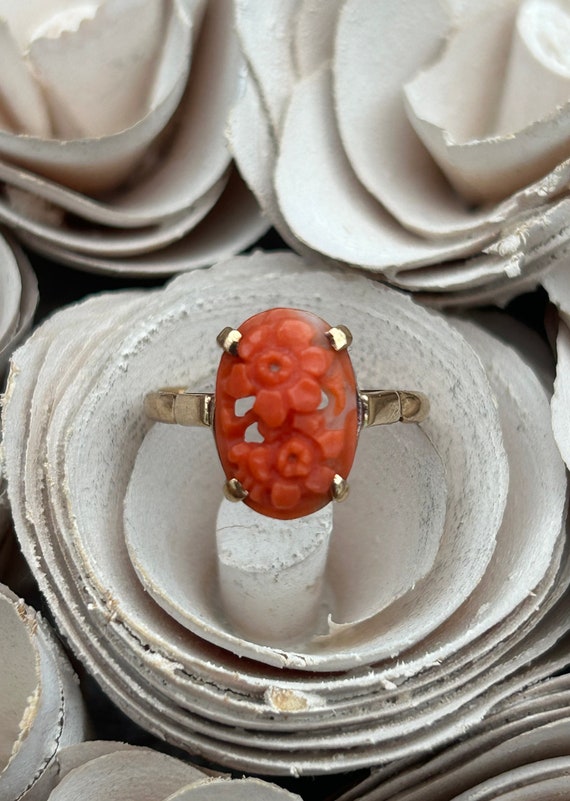 Vintage Carved Coral Flower Ring 9 Carat Yellow G… - image 6