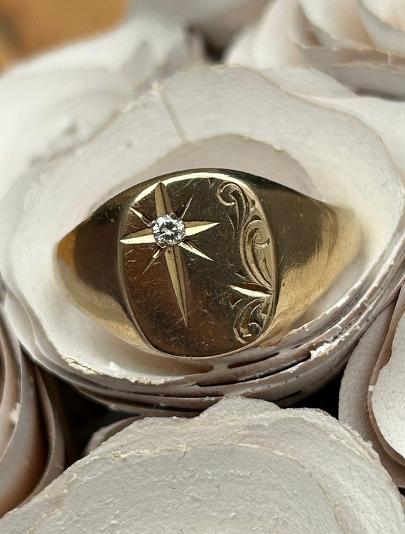 Vintage Signet Ring Star Set Diamond 9 Carat Gold… - image 6