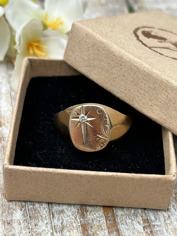 Vintage Signet Ring Star Set Diamond 9 Carat Gold… - image 10