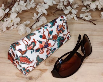 Hand embroidered eye glasses case, Upcycled fabric spectacle cover, Soft feel, cushioned sunglass pouch, Handmade gift