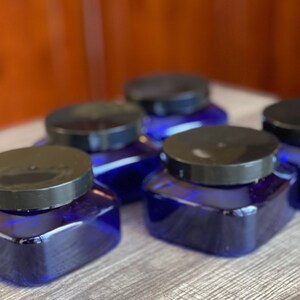 8 oz Blue Pet Square Plastic Jar with lined Black Lid.  Use for Health, Mud Masks, Lotions, Creams, Beauty, Hair Care