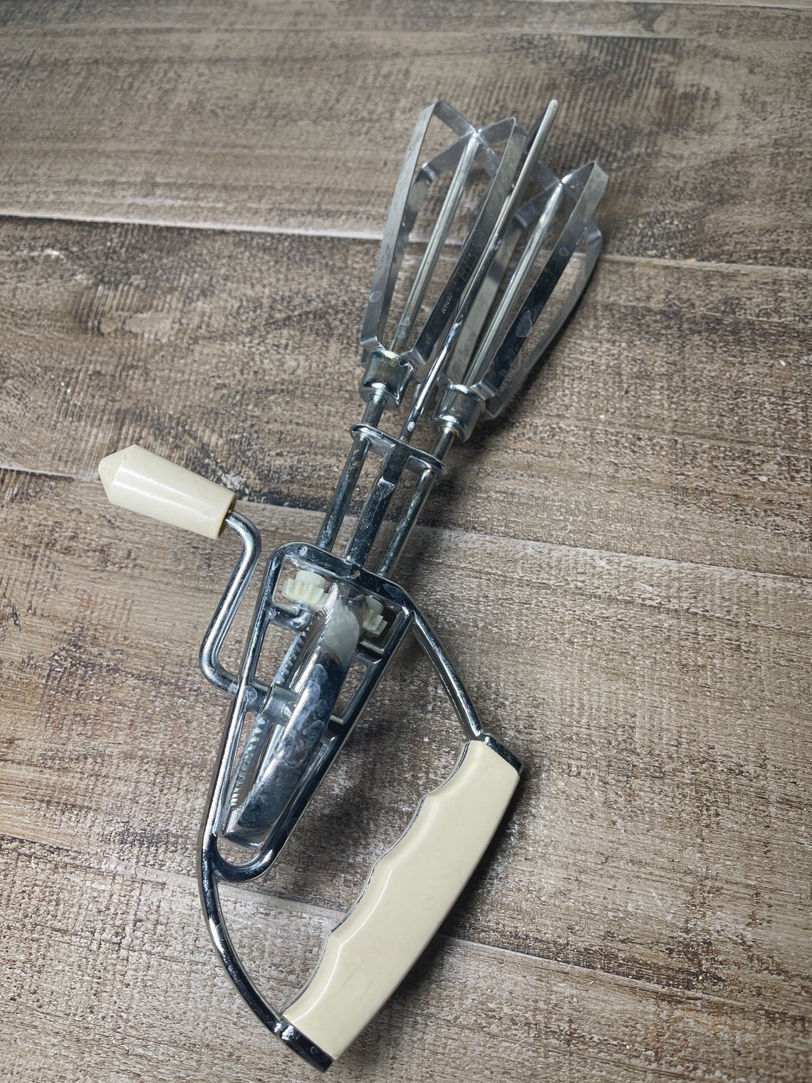 Vintage 1970s Mid Century Maynard Hand Mixer Etsy