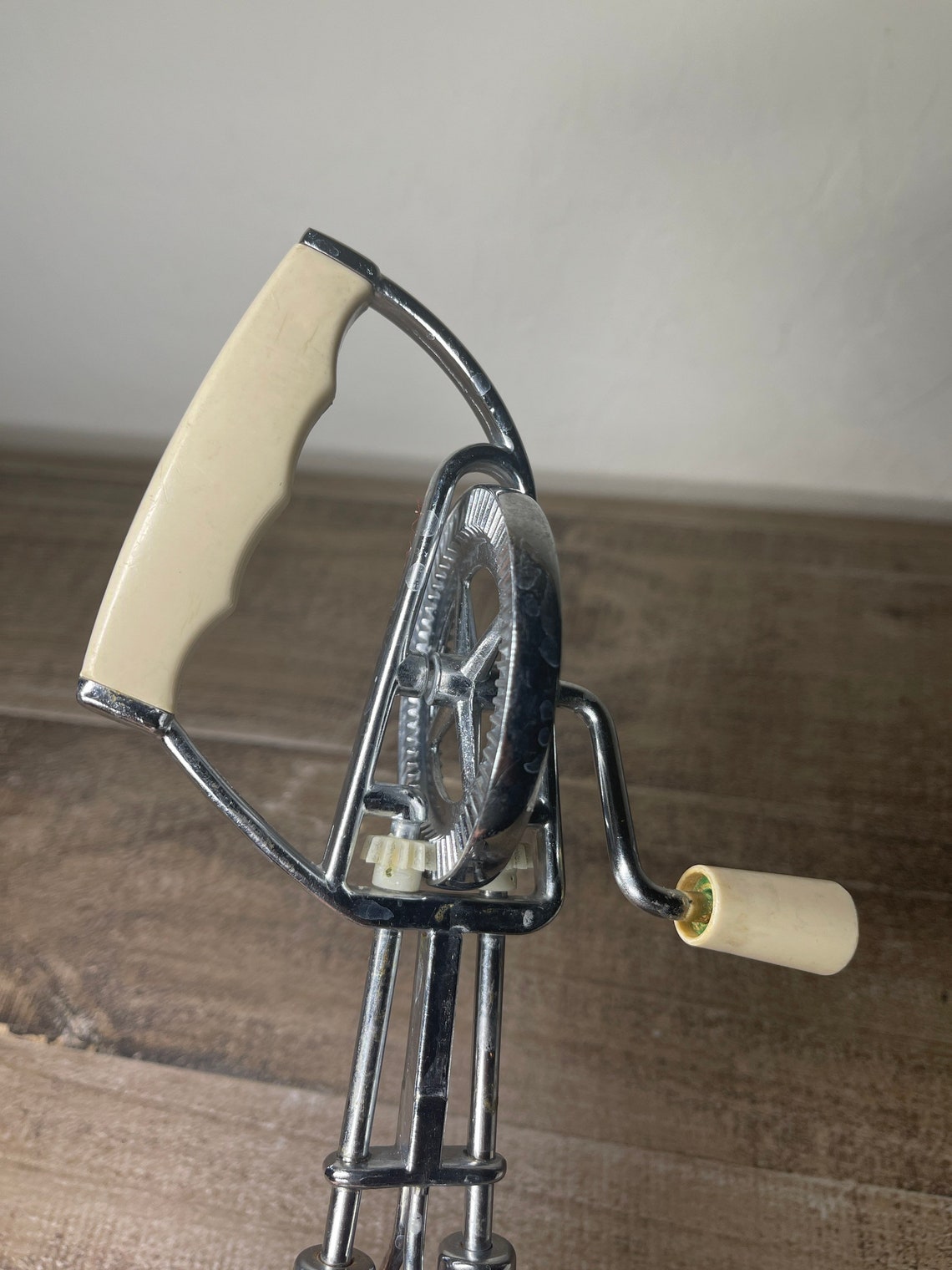 Vintage 1970s Mid Century Maynard Hand Mixer Etsy