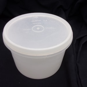 Vintage Tupperware Round Stacking Canister #263 with Lid