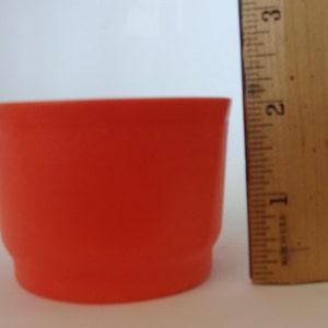 Copo redondo vintage Tupperware para lanche