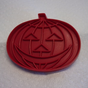 Vintage Tupperware Pumpkin Cookie Cutter