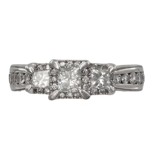 Ladies 14k White Gold Princess Cut Diamond Engagement Ring