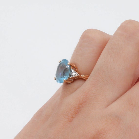 14k Yellow Gold Blue Oval Topaz and Diamond Cockt… - image 5