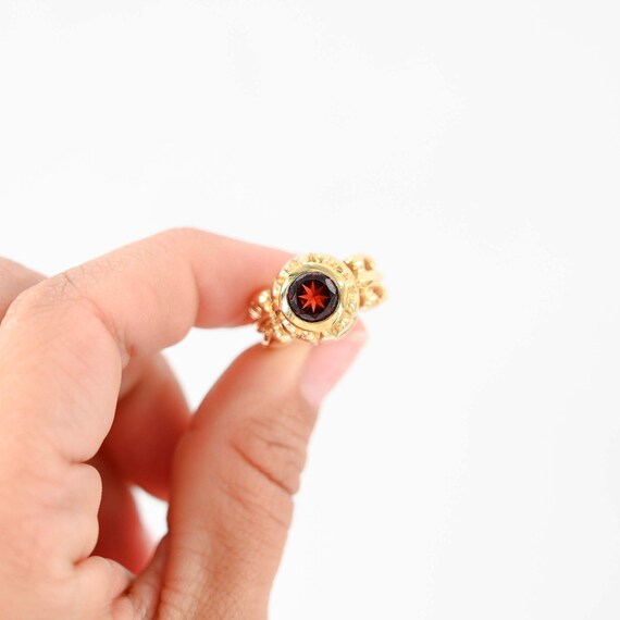 Vintage Victorian Motif 18k Yellow Gold Garnet Ri… - image 6