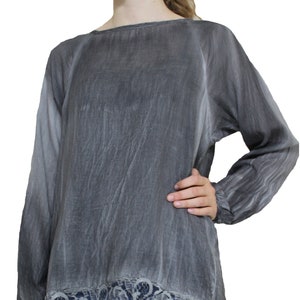 Handmade Sacred Threads Shirttail Gray w/Lace Accents Blouse - Size Small
