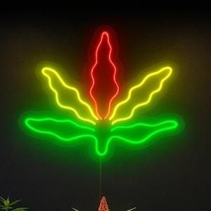 Rasta Marijuana Leaf Neon Sign LED Weed Wall Light for Bar Cafe Stoner Room Decor
