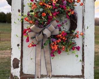 Corona de flores de primavera, corona de verano con hiedra, decoración luminosa para la puerta, corona de entrada caprichosa, corona de estilo rústico, decoración rústica.