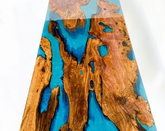 Lux olive epoxy table, Olive epoxy wood, Unique design table, blue resin design table, luxury dining table, handmade dining table