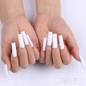 24PCs mix size long white press on nails with free glue, Women long coffin nails, Press on fasle nails, Coffin fake nails, Women nail art