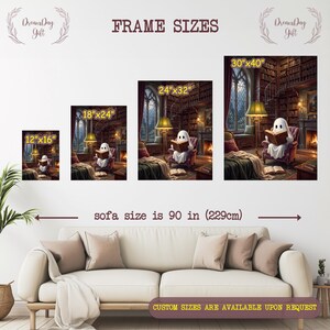 Puede incluir: Cuatro impresiones de pared rectangulares con un fantasma leyendo en una biblioteca, mostradas en tama&ntilde;os de 30x41cm, 46x61cm, 61x81cm y 76x102cm sobre un sof&aacute; de 229cm. El texto dice FRAME SIZES, DreamDay Gift y CUSTOM SIZES ARE AVAILABLE UPON REQUEST.