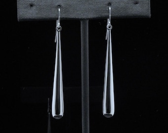 Hameçon fin et délicat en or blanc 14 carats / Boucles d'oreilles longues de 2 1/8 po.