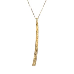 Collar minimalista de 18 pulgadas con colgante de barra vertical de corte de diamante delicado de oro amarillo macizo de 14 k